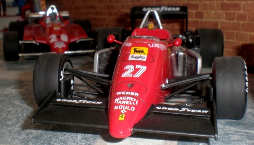 ミニカー FRICTION MOTOR WITH ROARING Ferrari F-1 TM18-243A-1__82455.1712953677.